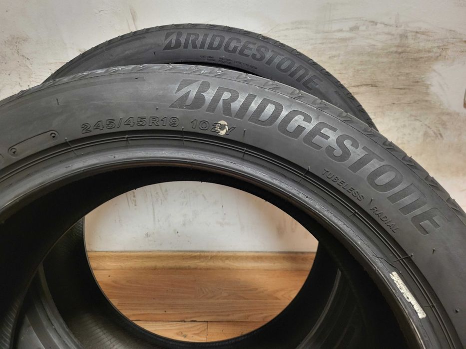245/45/19 Continental / Bridgestone летни гуми