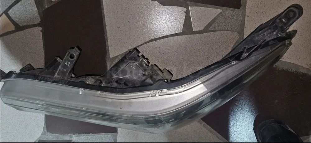 Фара передняя левая Hilux 2015/2018
