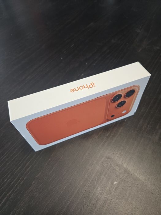 Apple iPhone 17 Pro 256GB Cosmic Orange | Запечатан | 3 г. гаранция