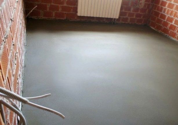 Заливка стяжки с лазерном уровенем