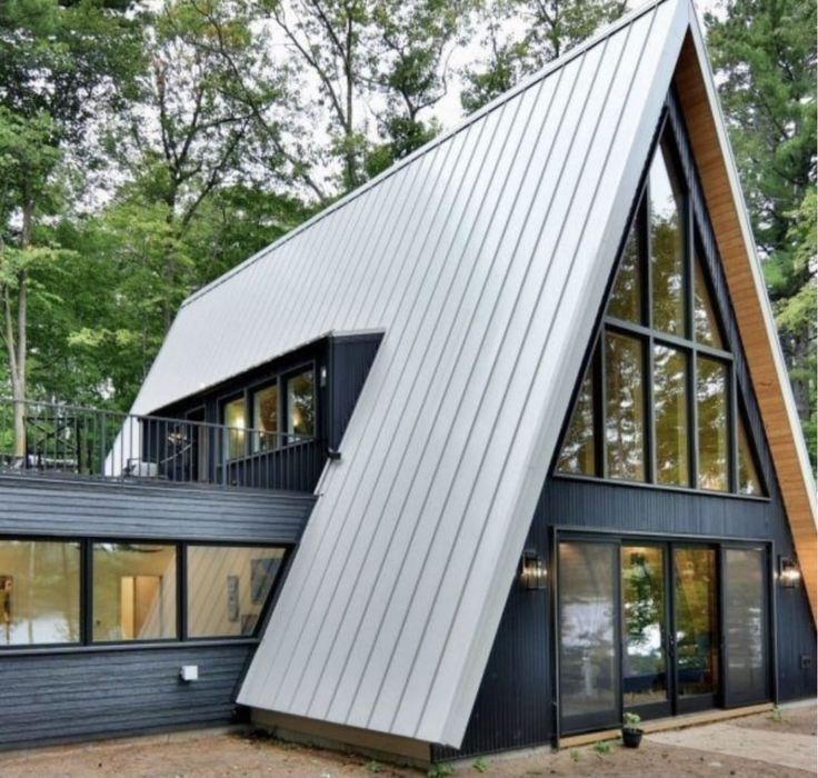 Meserias in constructi cabane stil A frem detali la tel