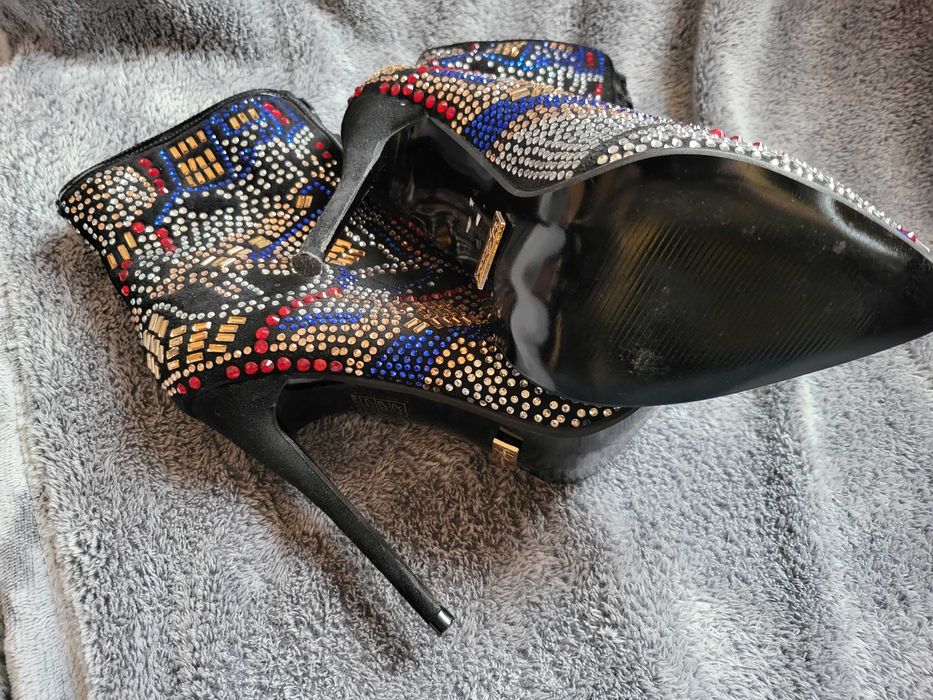 Луксозни боти/ дамски обувки 38 номер