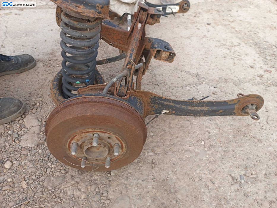 Punte Spate Cu Tambur si Fuzeta Fuzete Arc Arcuri Ford Focus 3 Hatchback Scurt 2010 - 2016 [L2114]