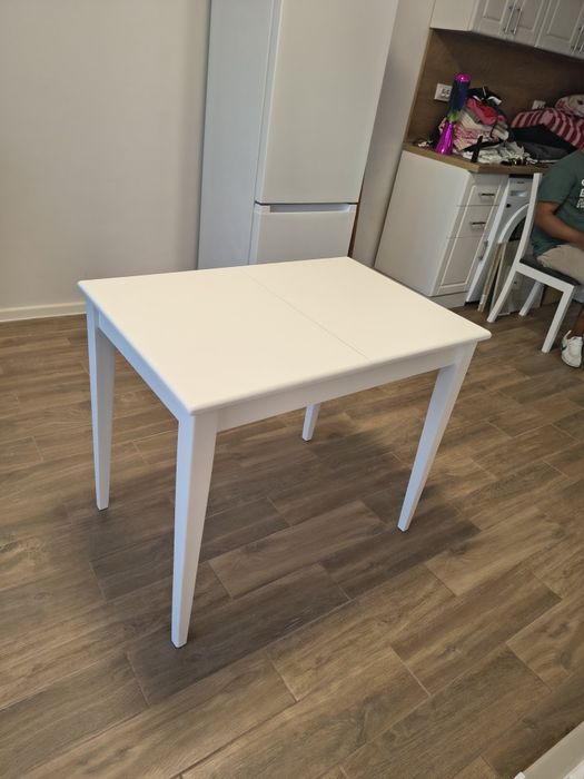 Комплект разтегателна маса със 2 стола