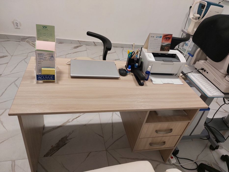 Продам мебель офисную