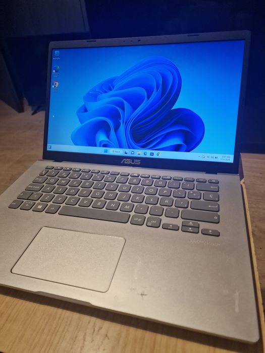 Laptop Asus F409J