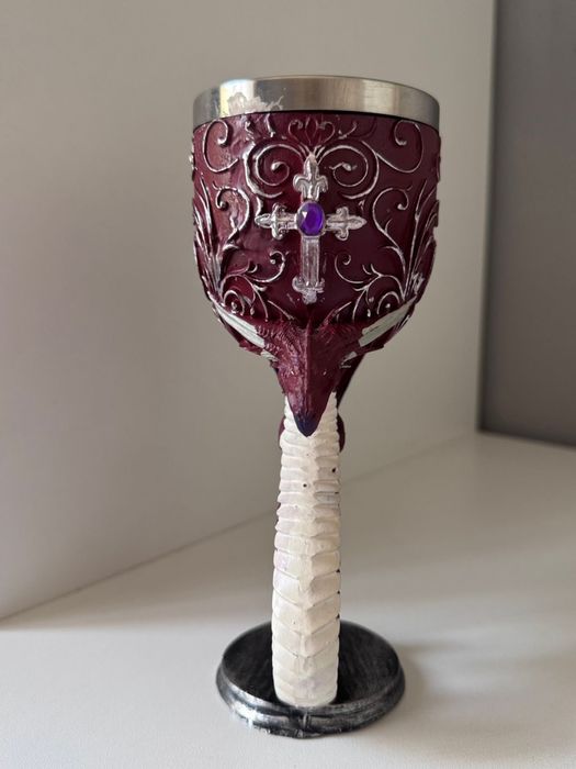 Кубки для вина и напитков