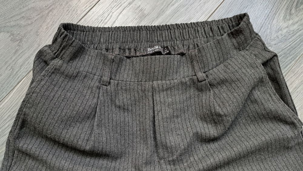 Pantaloni Bershka S