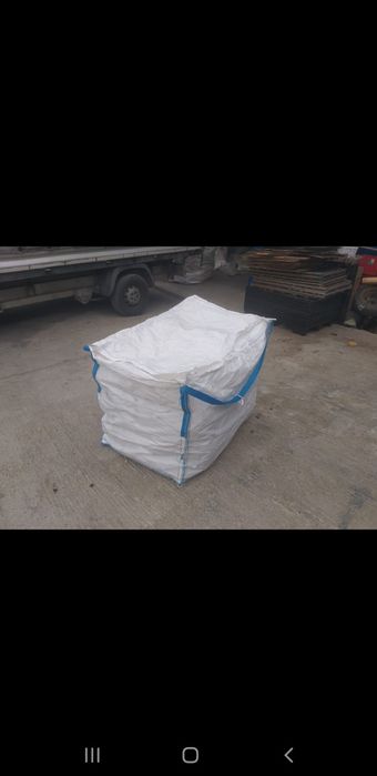 Vand saci ( pt cereale mere legume fructe depozitare  etc ) lemne foc