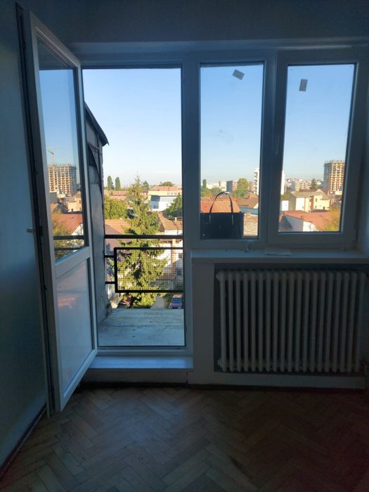 Închiriez apartament strada Horea