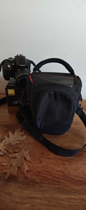 Kit Nikon D3300 + obiectiv AF-S DX 18-55mm f/3.5-5.6G VR II