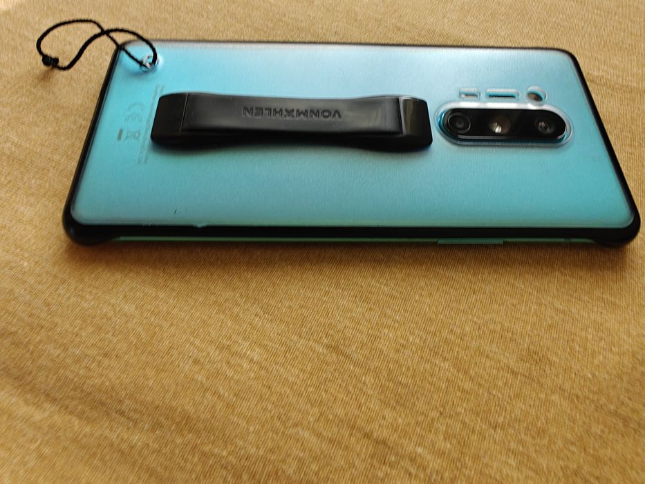 One plus 8 pro, 12/256 Гб