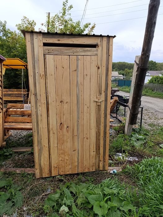 Продам беседку и готовый туалет