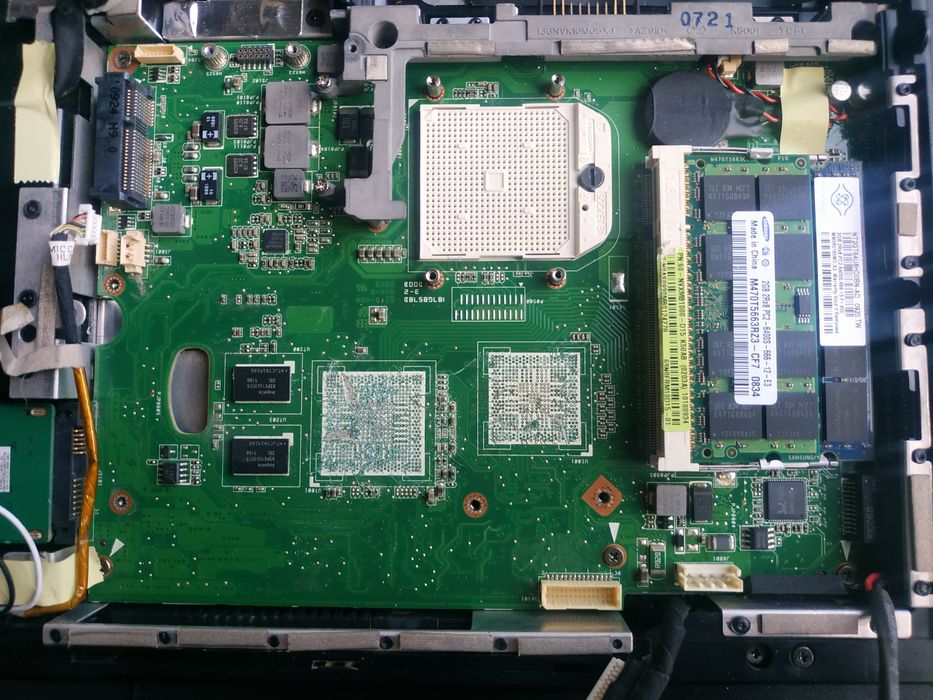 Ноутбук на запчасти