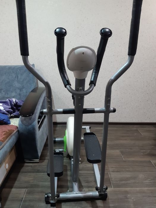 Элиптический тренажёр