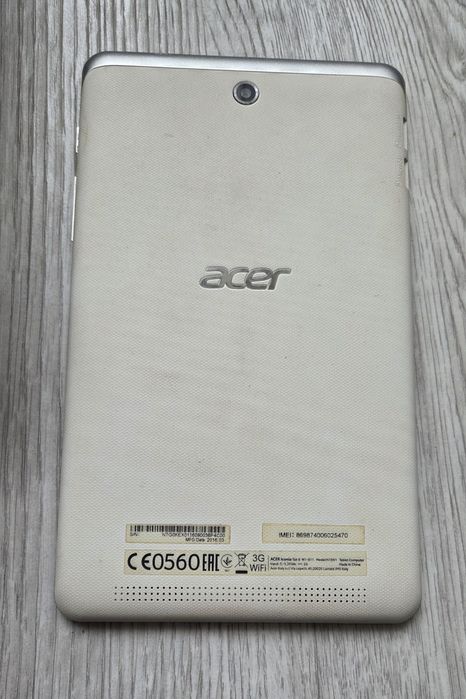 Таблет Acer Iconia Tab 8 W  Windows за ремонт или за части