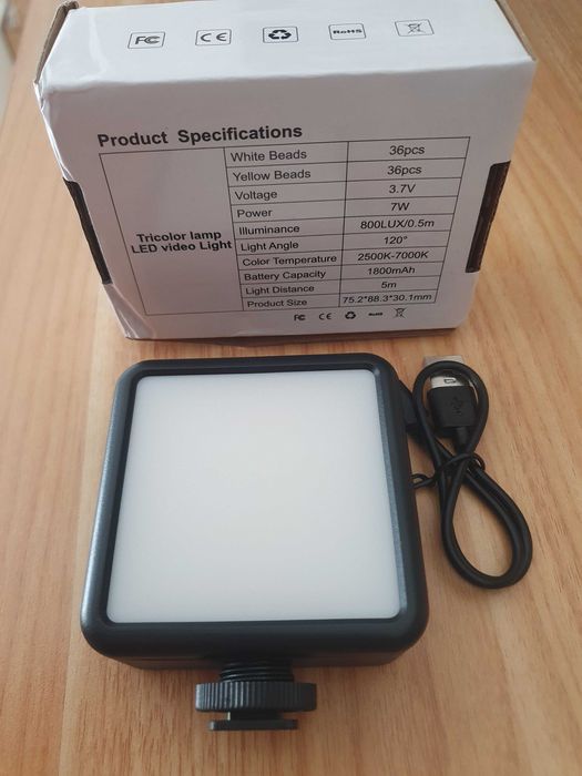 LED подсветка Minifocus за статив на телефон или камера