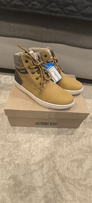 Детски нови маратонки, спортни обувки и планински обувки с етикет