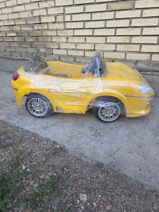Продам детскую машину