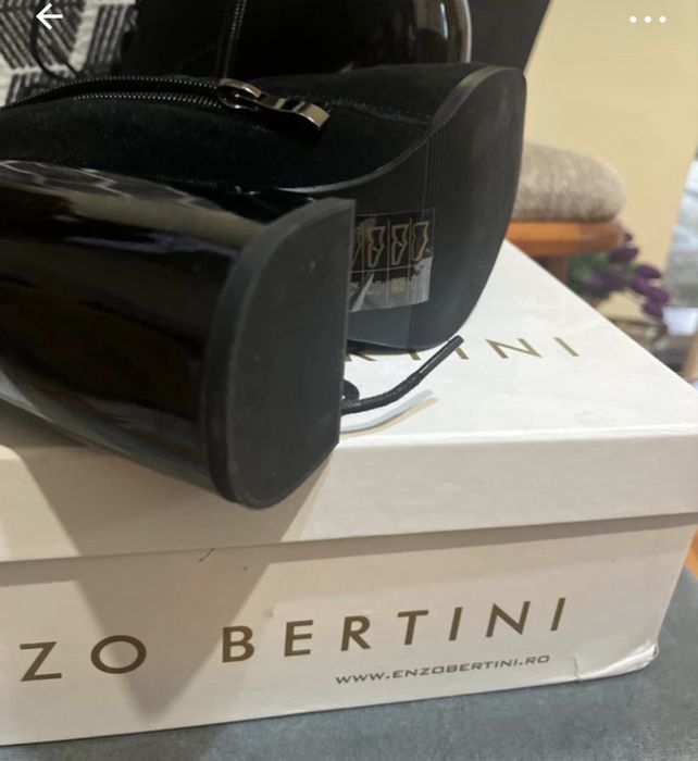 Ghete piele intoarsa  38, Enzo Bertini