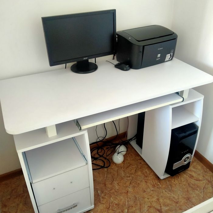 Стол письменный и для компьютера