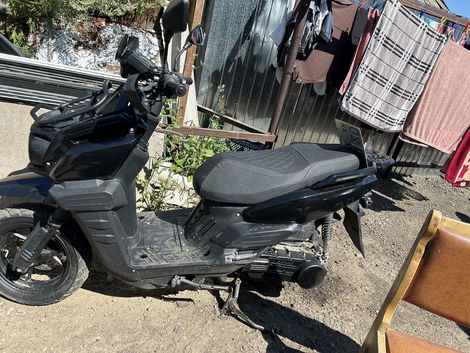 Продам скутер TANK 150