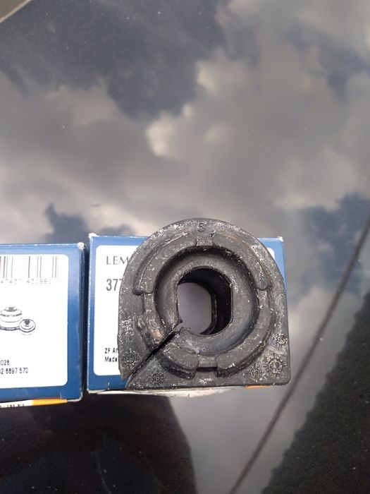 Втулка стабилизатора форд