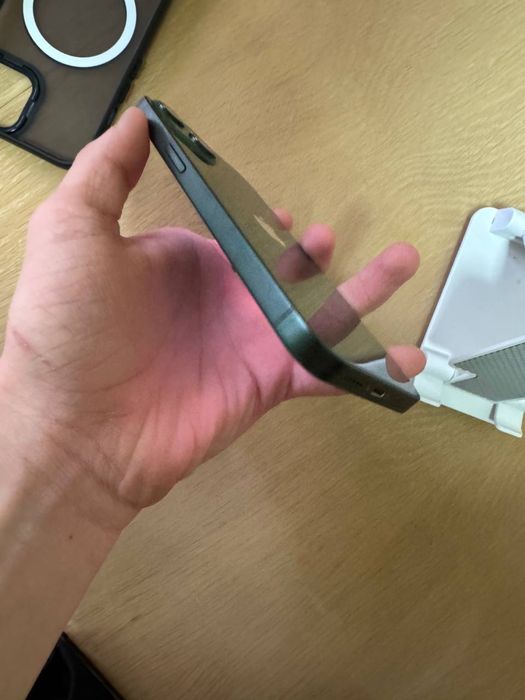 iPhone 13 идеальное состояние (ТОРГ)