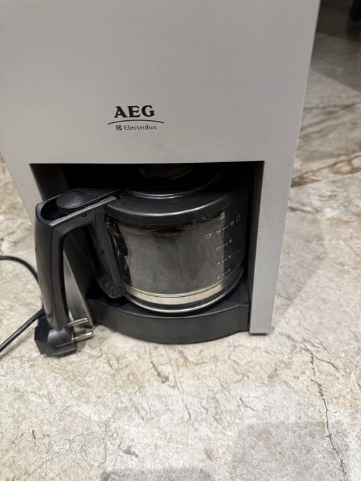 Електрическа кафеварка,цена 10 евро.