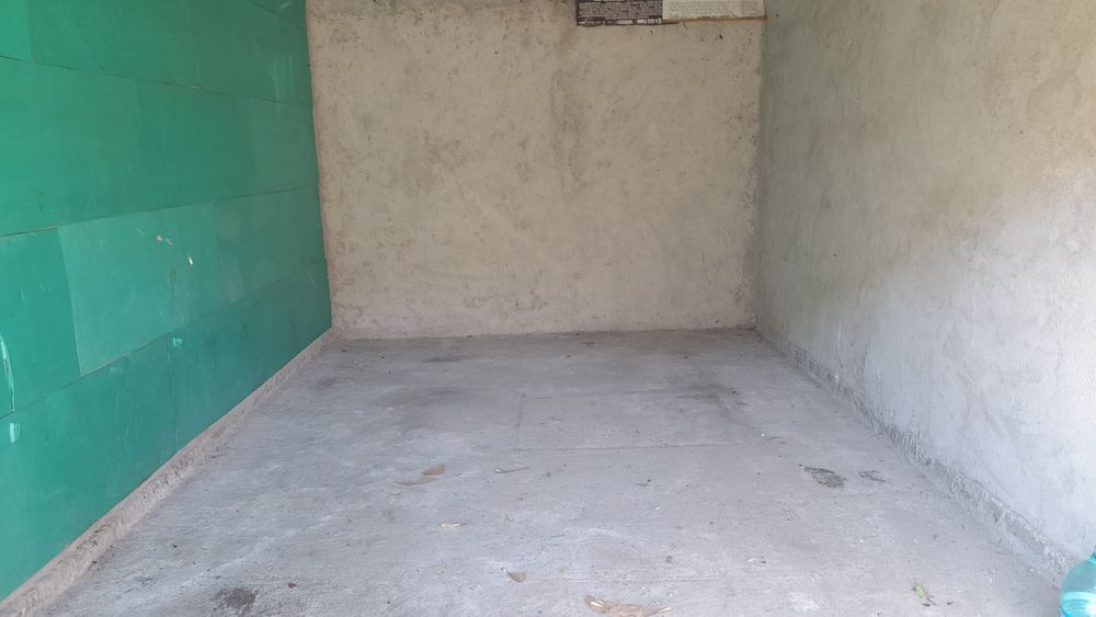 Ofer GARAJ spre ÎNCHIRIERE.str. Transilvaniei nr 5.