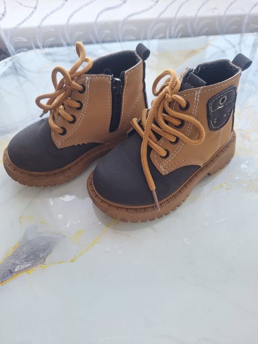 Детские ботинки на весну