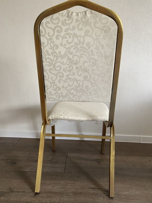 Продам кухонный стол с 12 стульями