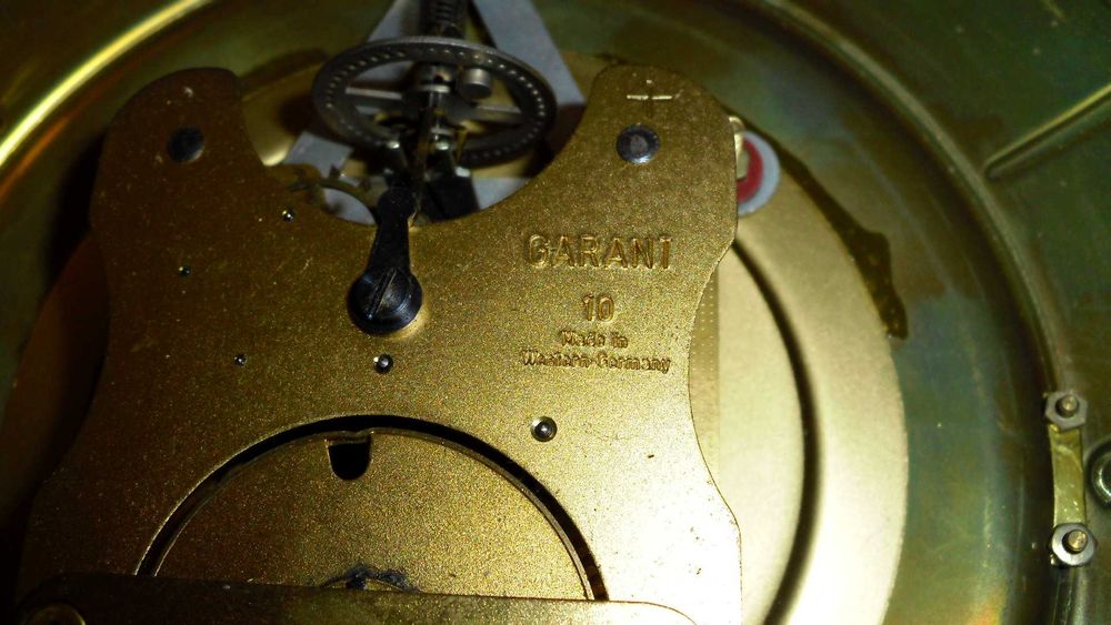 Германски  стари механични стененни  часовници - 2бр и 1бр руски