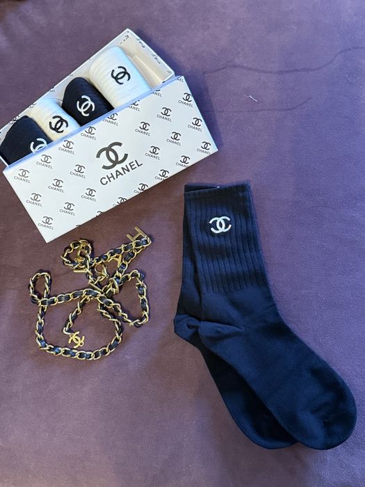 Set 4 perechi șosete Chanel – alb & negru – în cutie