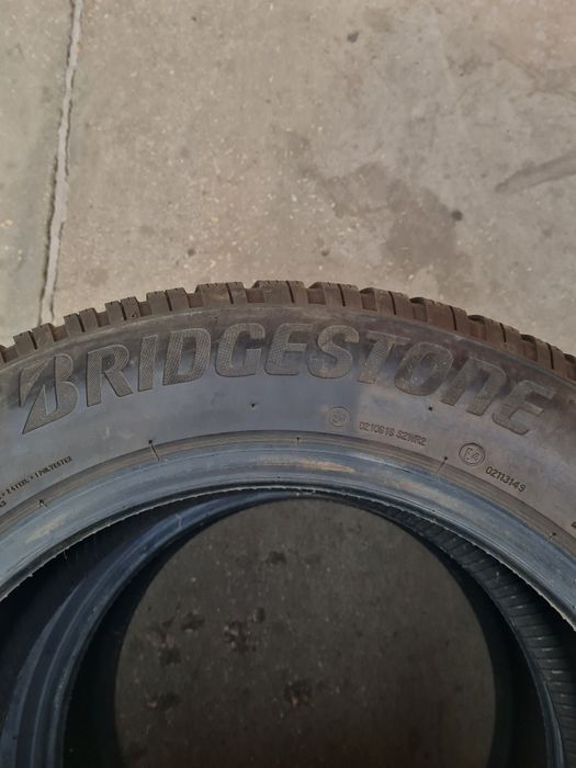 Зимни гуми 2 броя BRIDGESTONE Blizzak LM005 235 55 R17 дот 2722