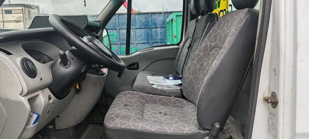 Renault Master autoplatforma