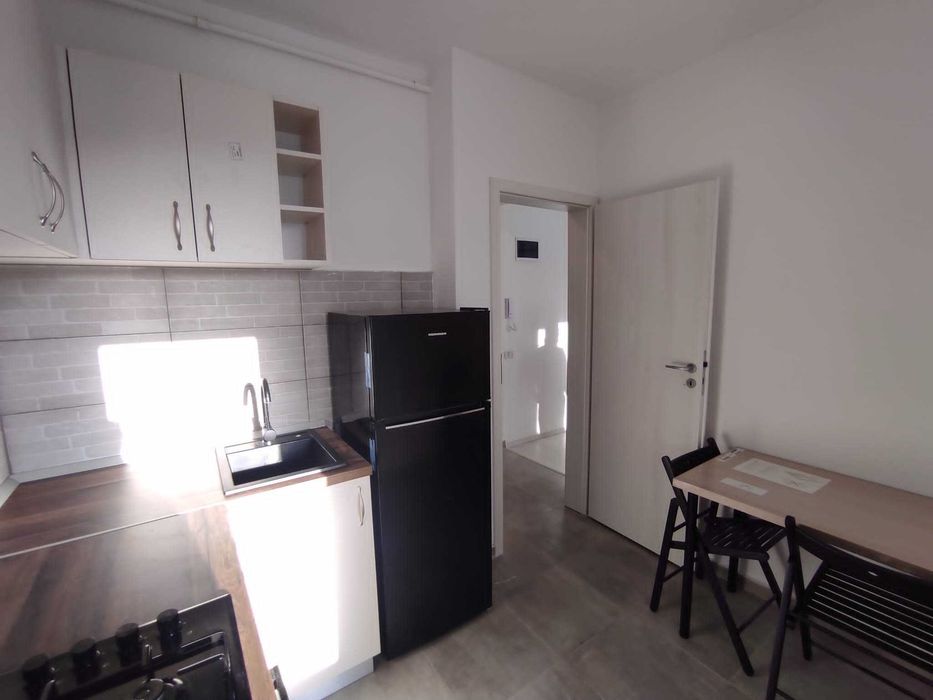 Inchiriez garsoniera Militari Residence- Str tineretului