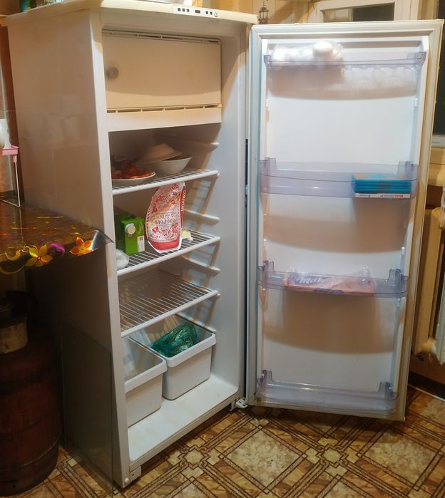 Продам холодильник Бирюса