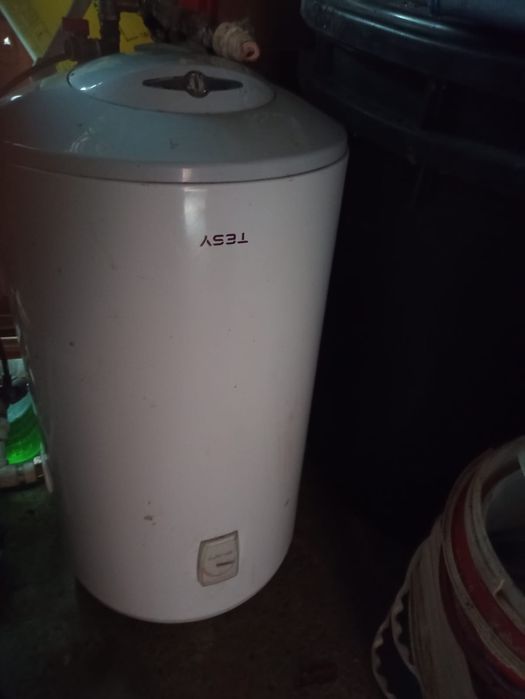 Vând Boiler termoelectric Tesy