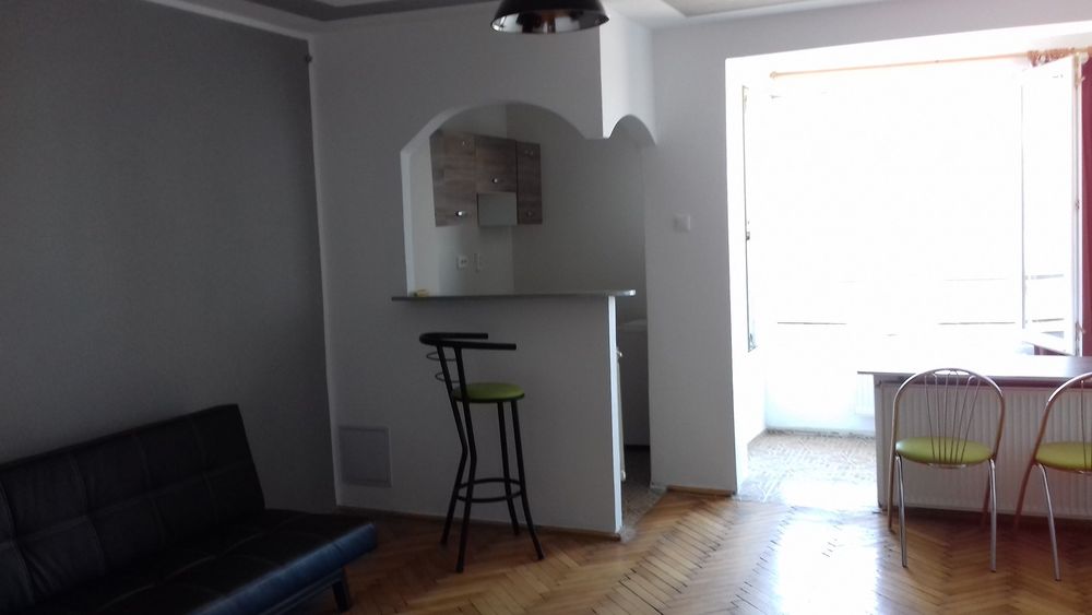 Închiriez apartament cu o cameră în Timișoara pe Calea Circumvalațiunii