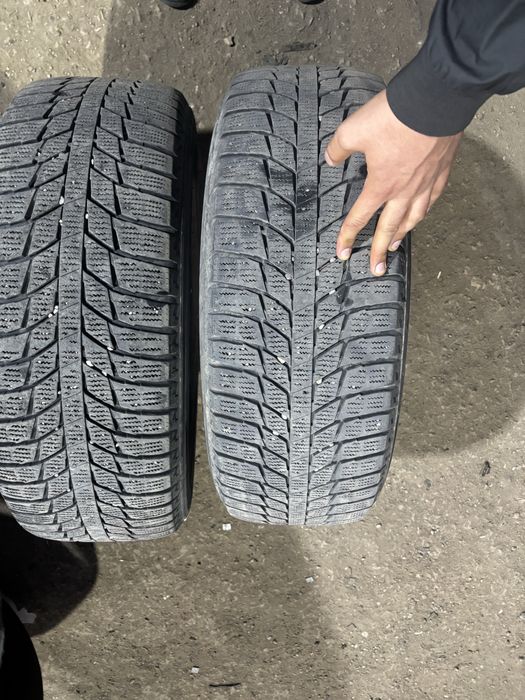 Продам зимнюю резину triangle 225/60/17
