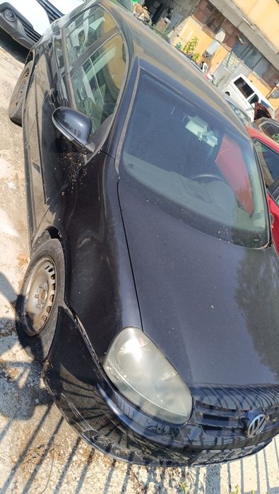 Продавам Голф 5 2.0tdi 140кс. BKD на ЧАСТИ, както и още над 16 голфа