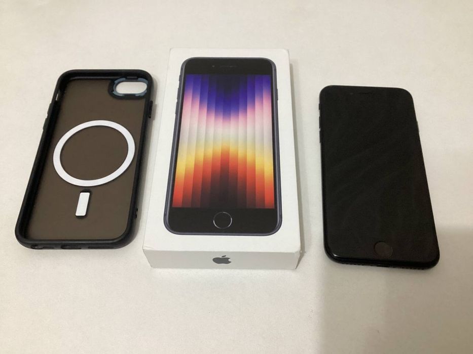 Продам или обменяю Iphone se 3 (2022)
