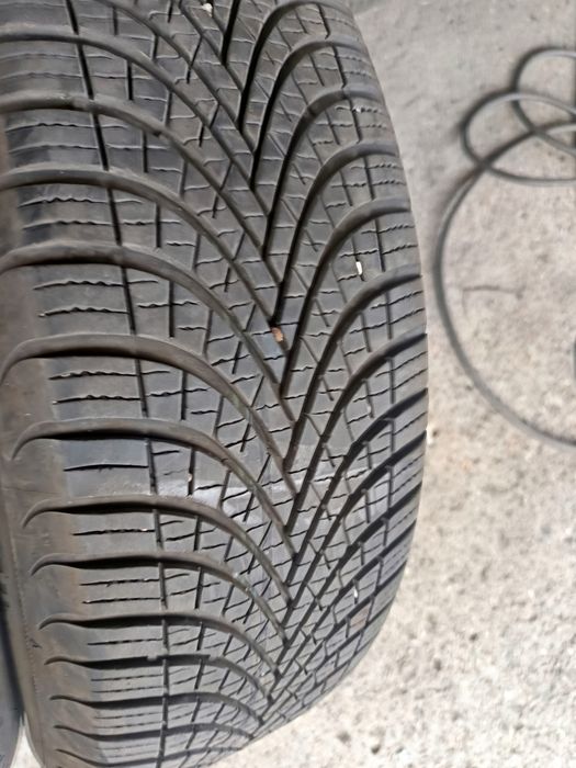 4бр.Всесезонни гуми 215/65/16-Dunlop за джип