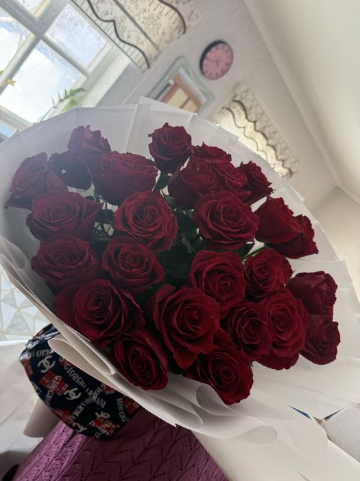 Длинные Розы.Цветы. Новый. 1 м