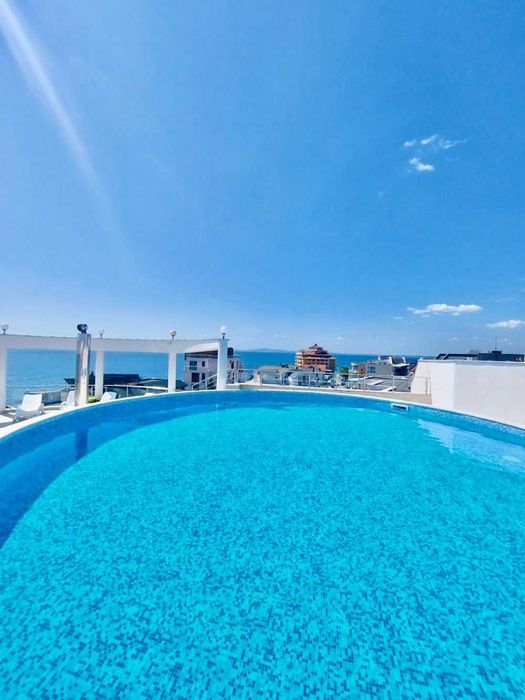 Тристаен апартамент в централната част, Първа линия, Ниска такса