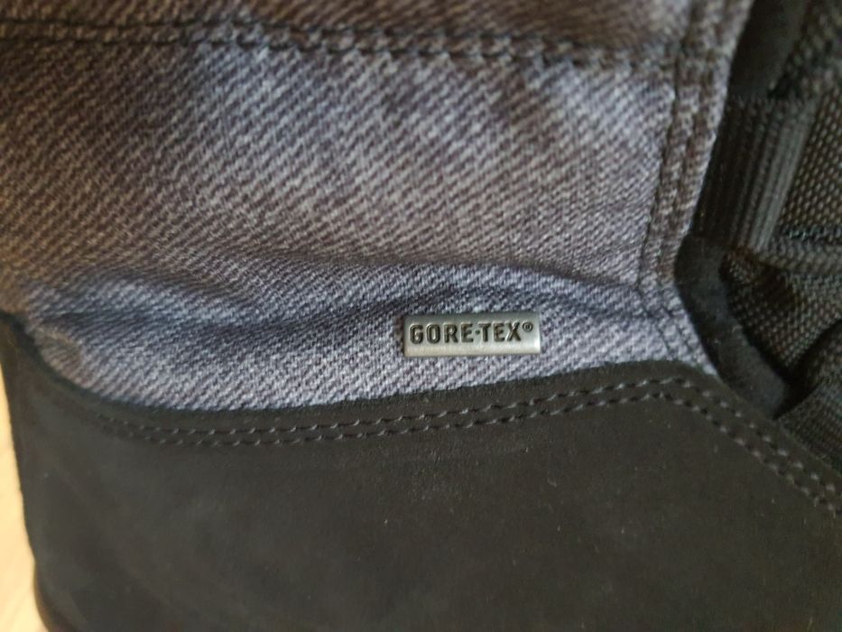 Cizme Puma Goretex 44 imblanite