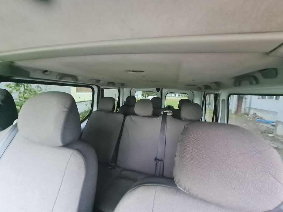 Renault trafic vând
