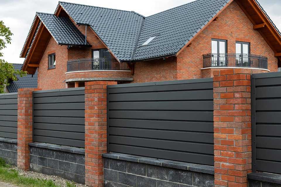 Garduri si porti din panou stil jaluzele, sipca metalica, tabla cutata