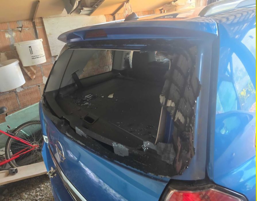 Opel Zafira Opc 2.0 turbo benzina avariat (necesită haion nou)